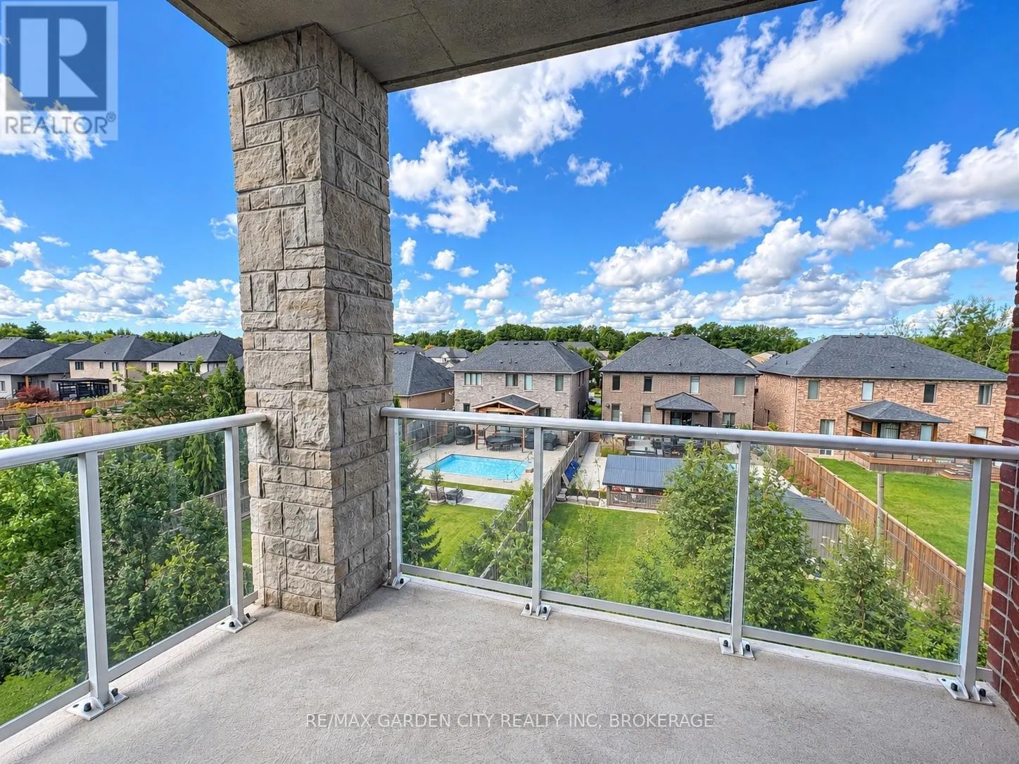 304 - 529 SOUTH PELHAM ROAD #304