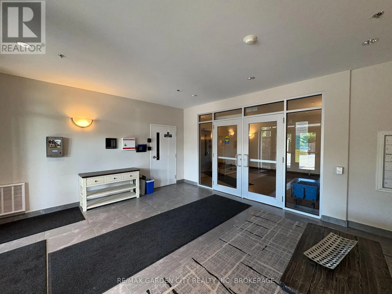 304 - 529 SOUTH PELHAM ROAD #304