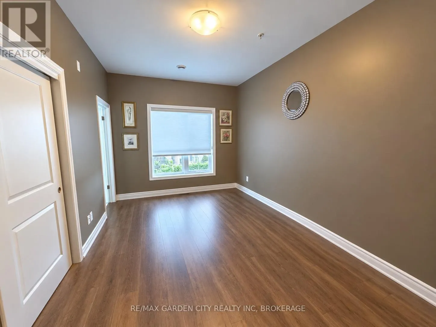 304 - 529 SOUTH PELHAM ROAD #304
