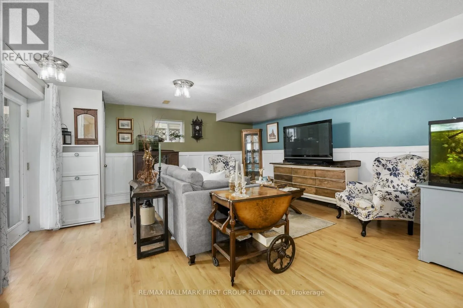 23 HUFFMAN AVENUE