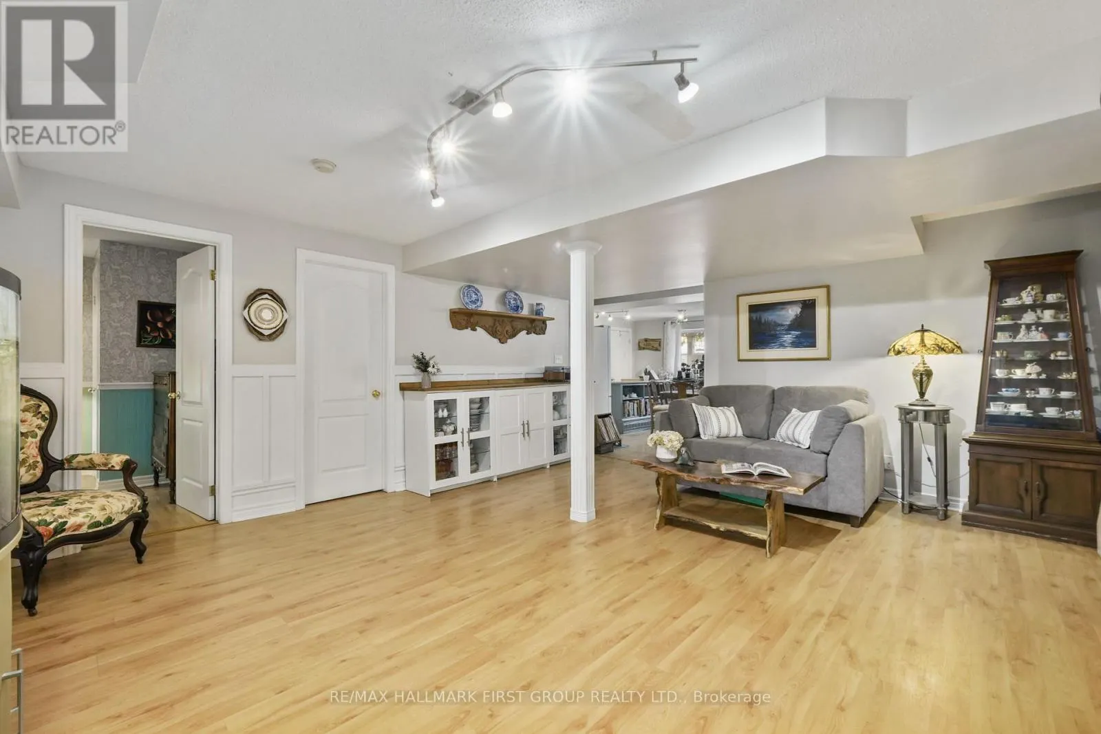 23 HUFFMAN AVENUE