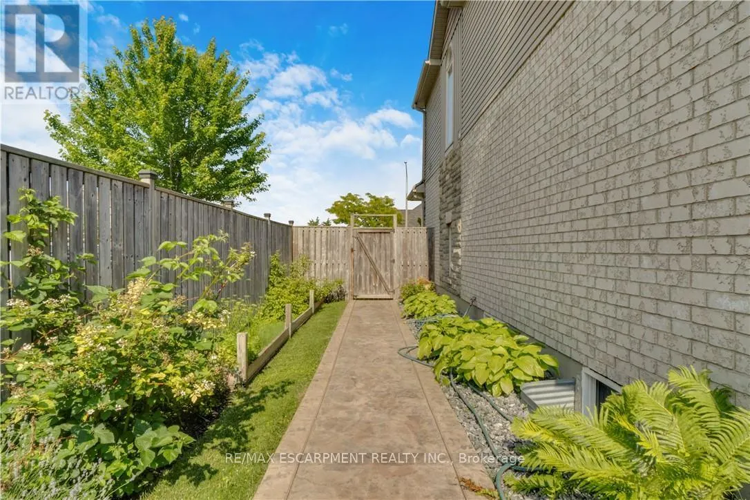 83 FRANKFURT STREET
