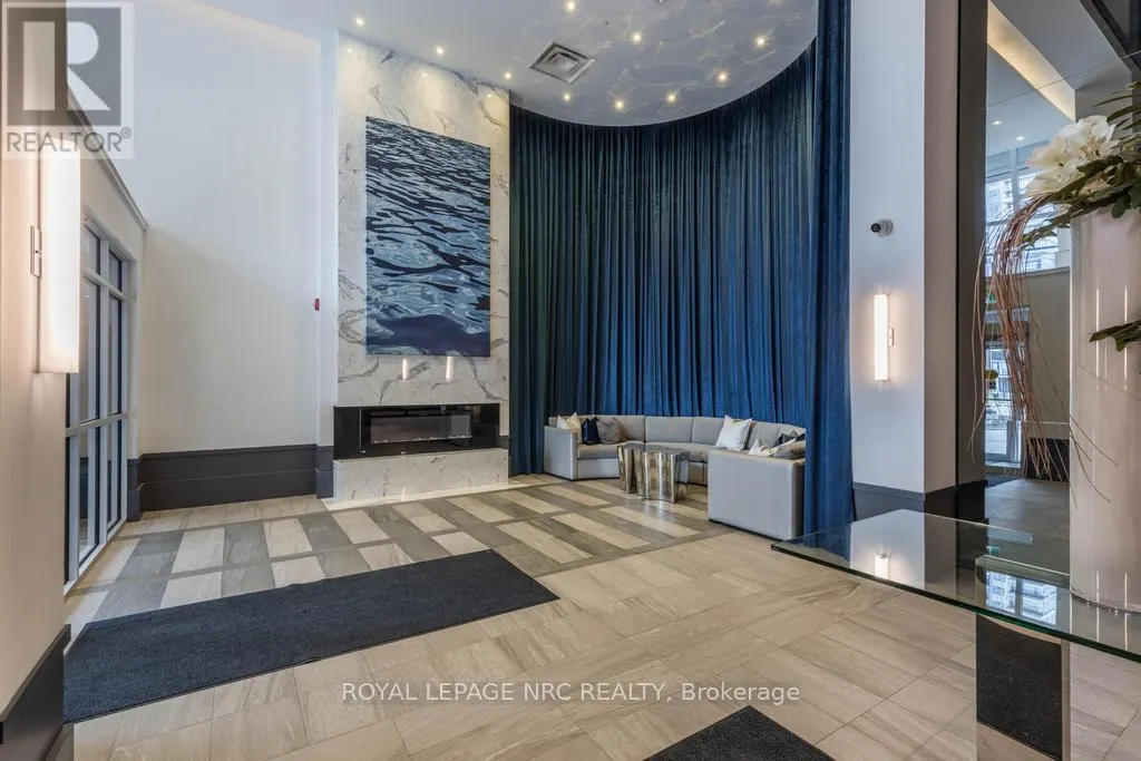 412 - 10 CONCORD PLACE #412