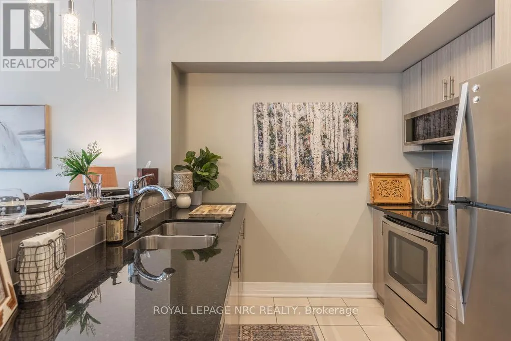412 - 10 CONCORD PLACE #412