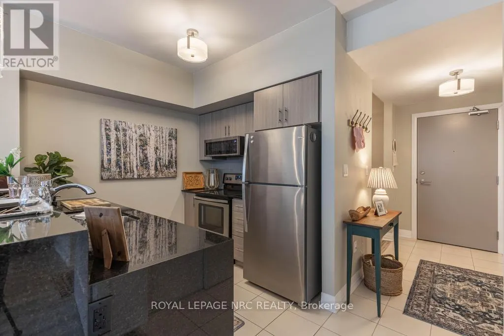 412 - 10 CONCORD PLACE #412