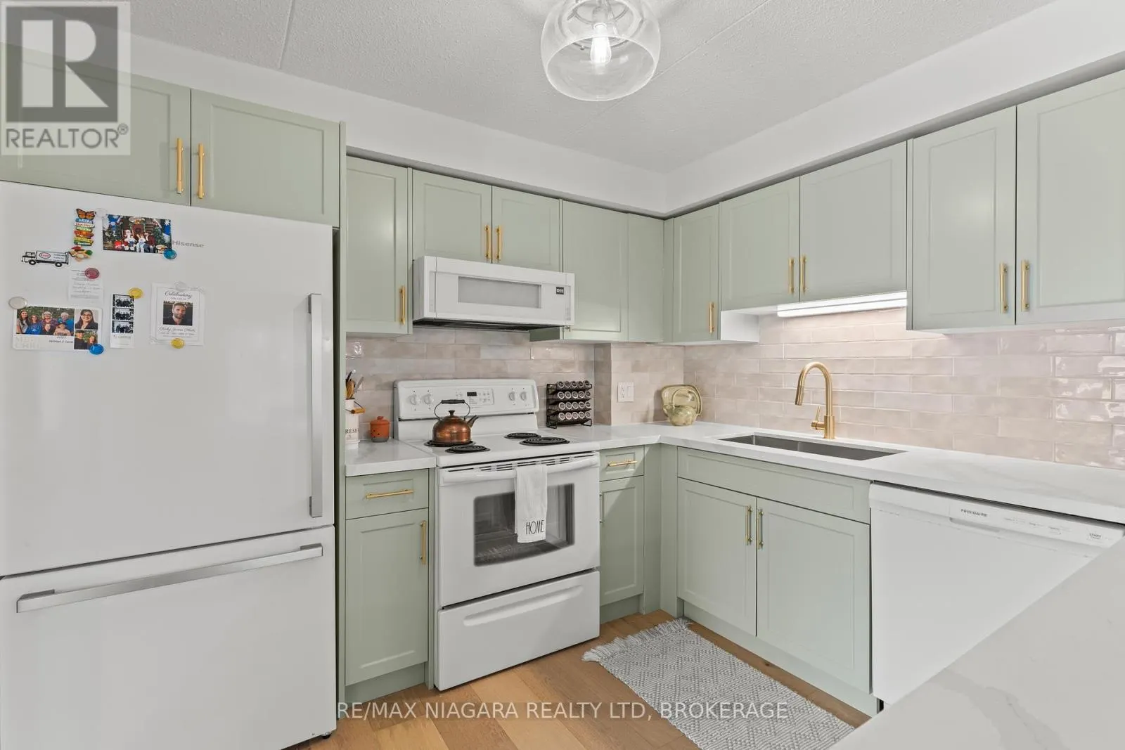 403 - 61 PAFFARD STREET #403