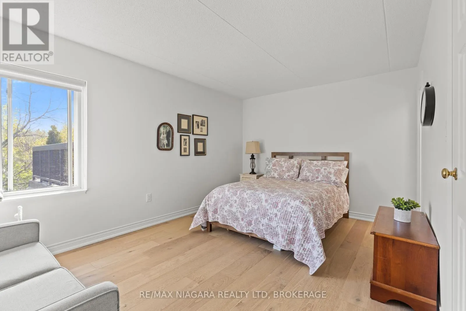 403 - 61 PAFFARD STREET #403