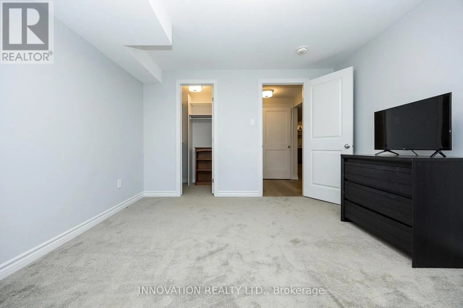 60 KAYENTA STREET