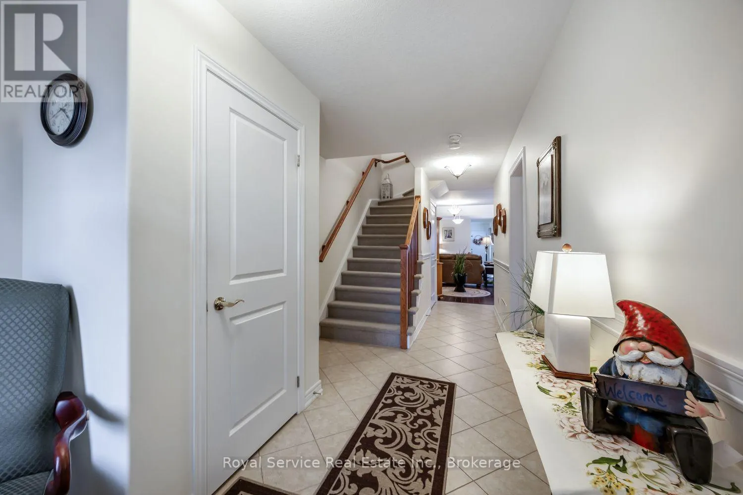 320 STRACHAN STREET