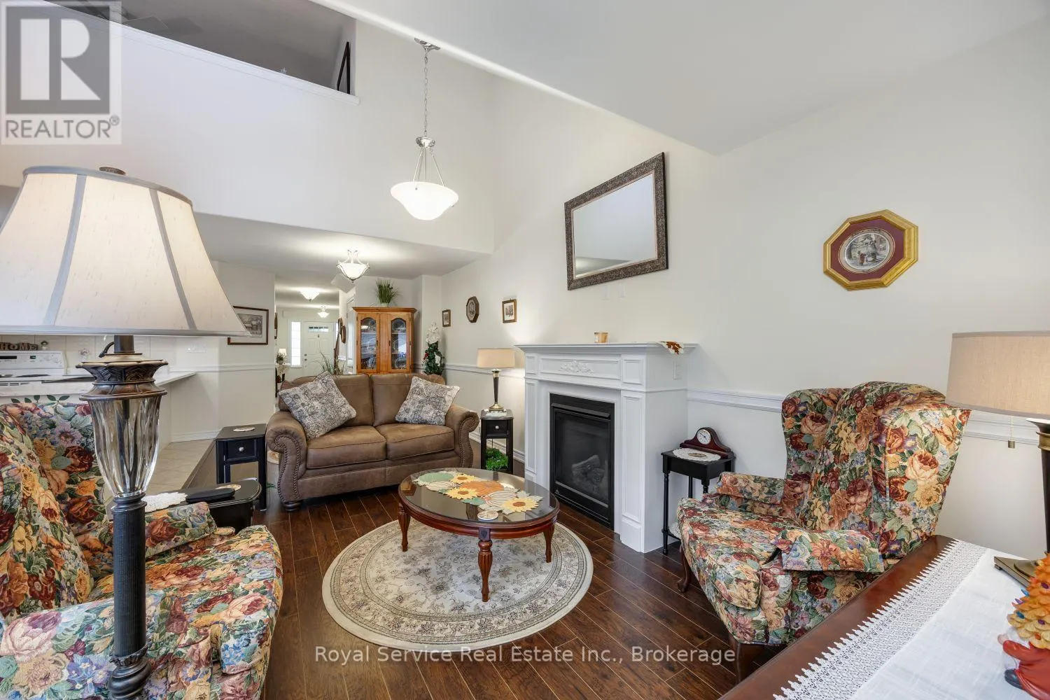 320 STRACHAN STREET