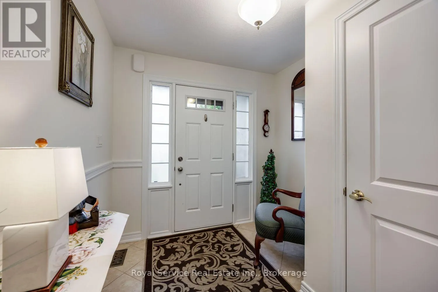 320 STRACHAN STREET