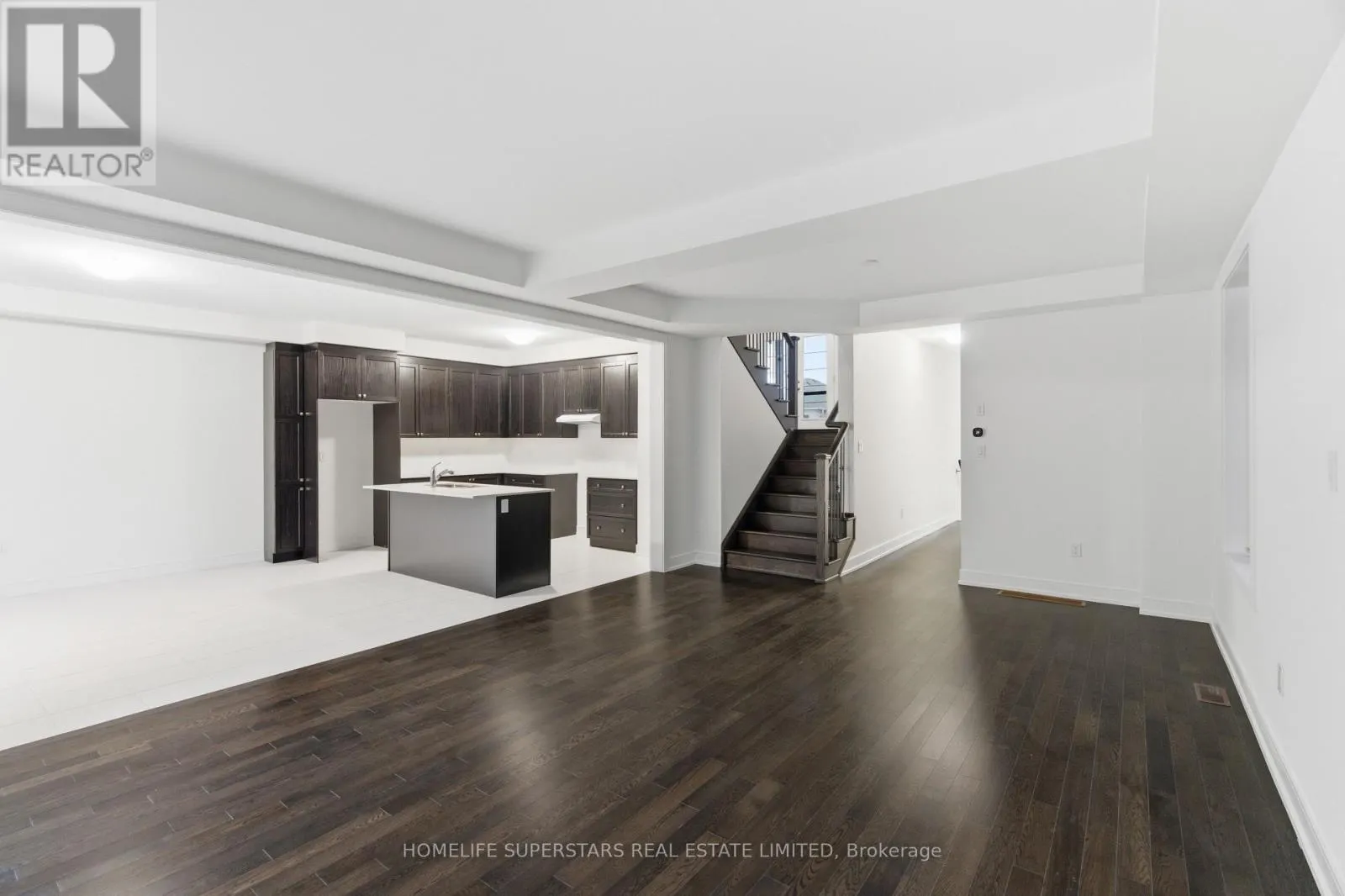 25 MUNDELL ROAD