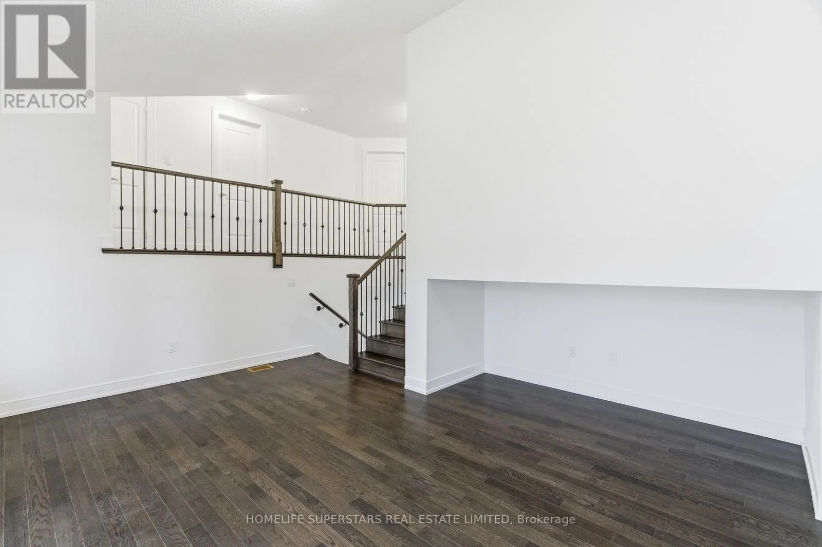 25 MUNDELL ROAD