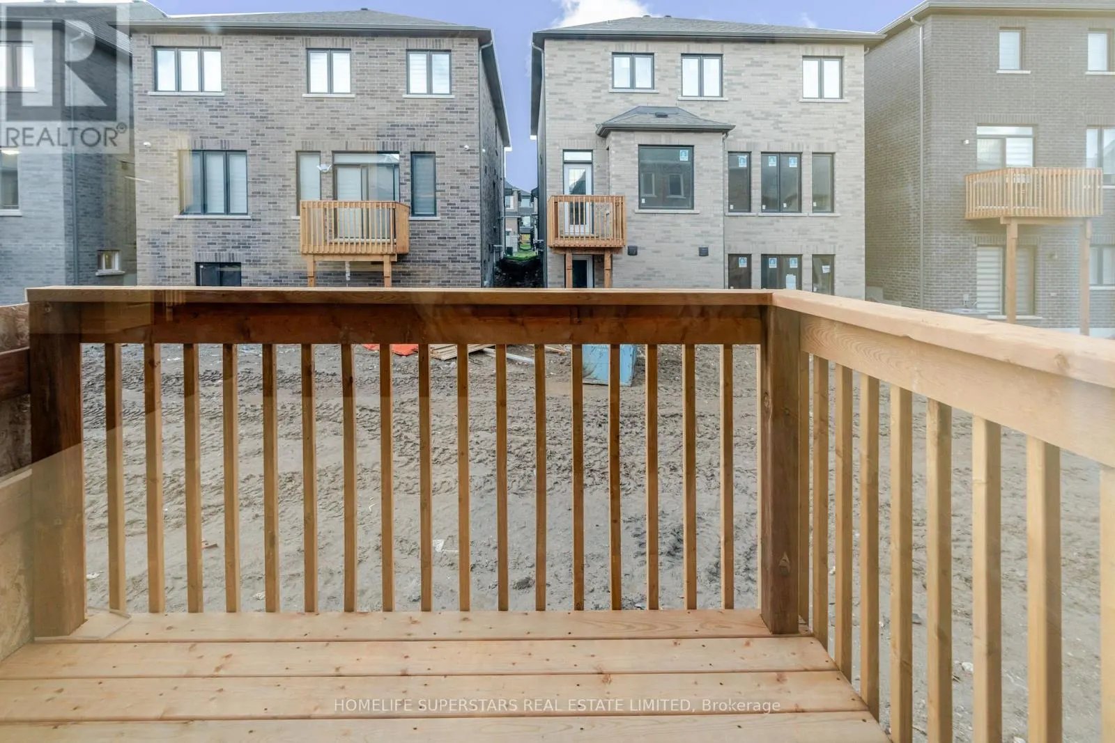 25 MUNDELL ROAD