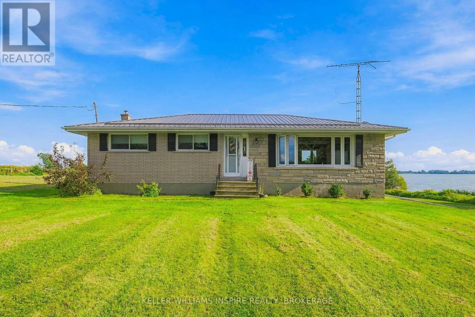 15 SOUTH SHORE ROAD