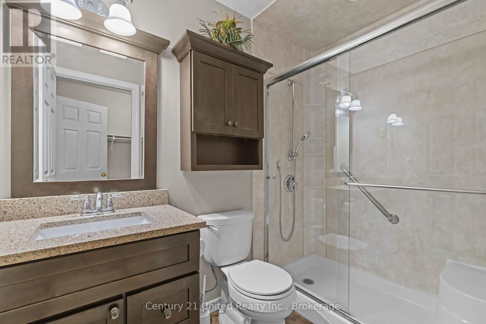 10 - 36 CHAMPLAIN CRESCENT #10