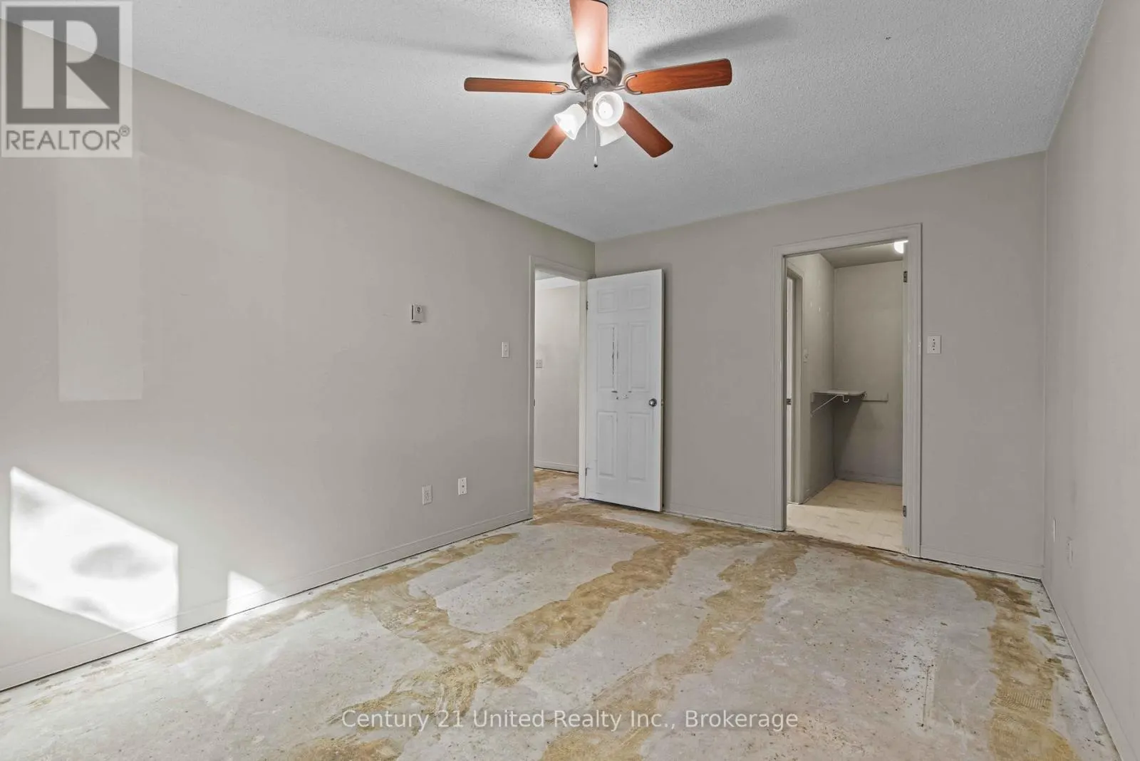 10 - 36 CHAMPLAIN CRESCENT #10
