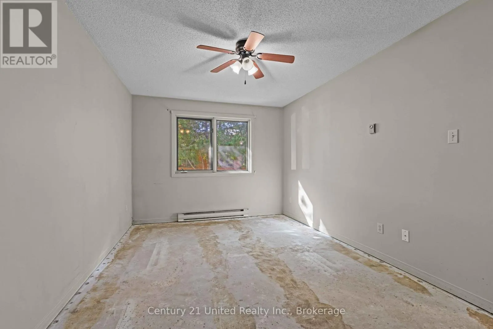 10 - 36 CHAMPLAIN CRESCENT #10
