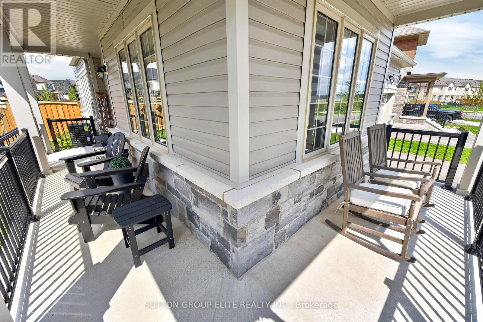 95 ELLIOT AVENUE W