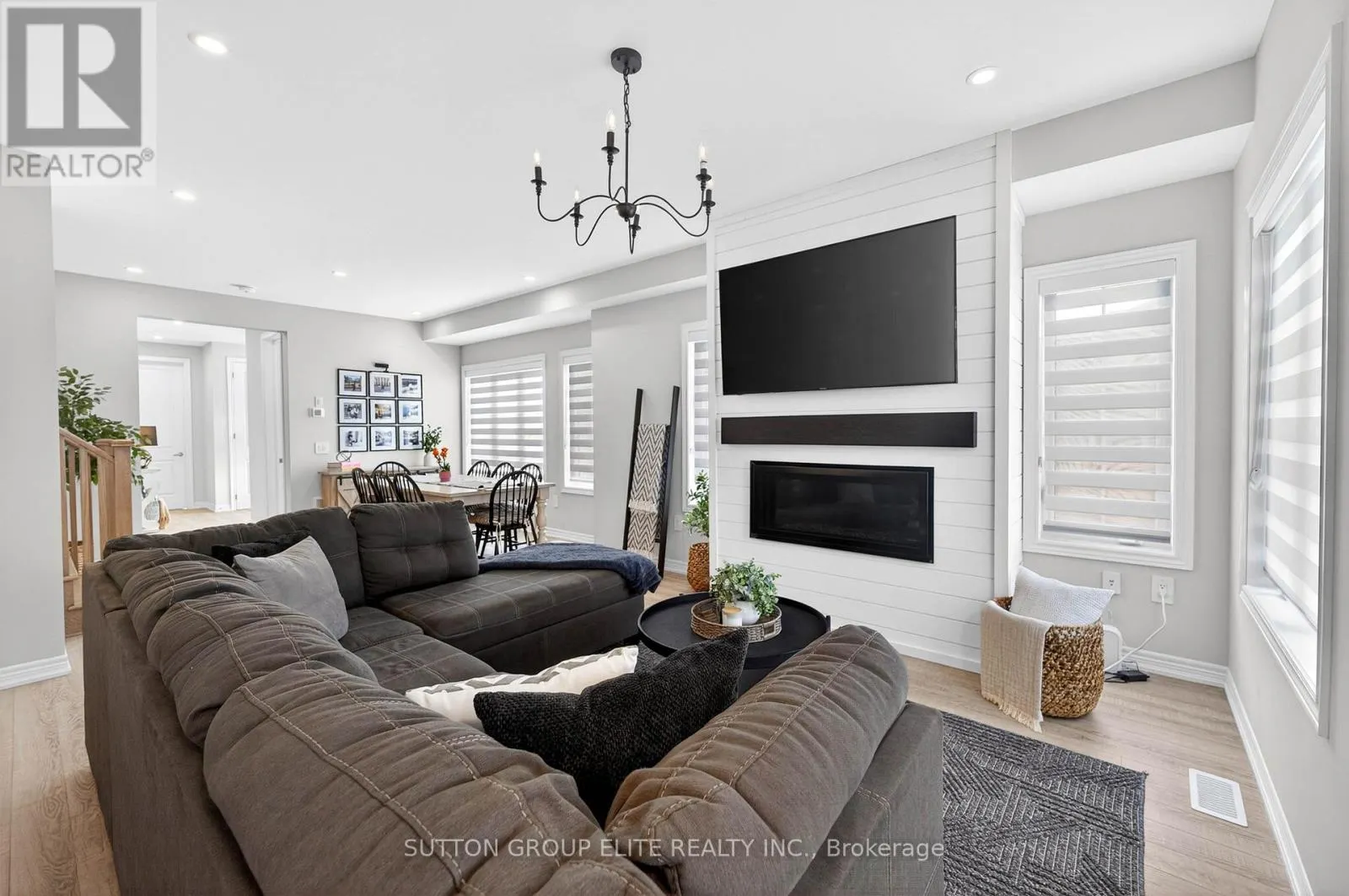 95 ELLIOT AVENUE W