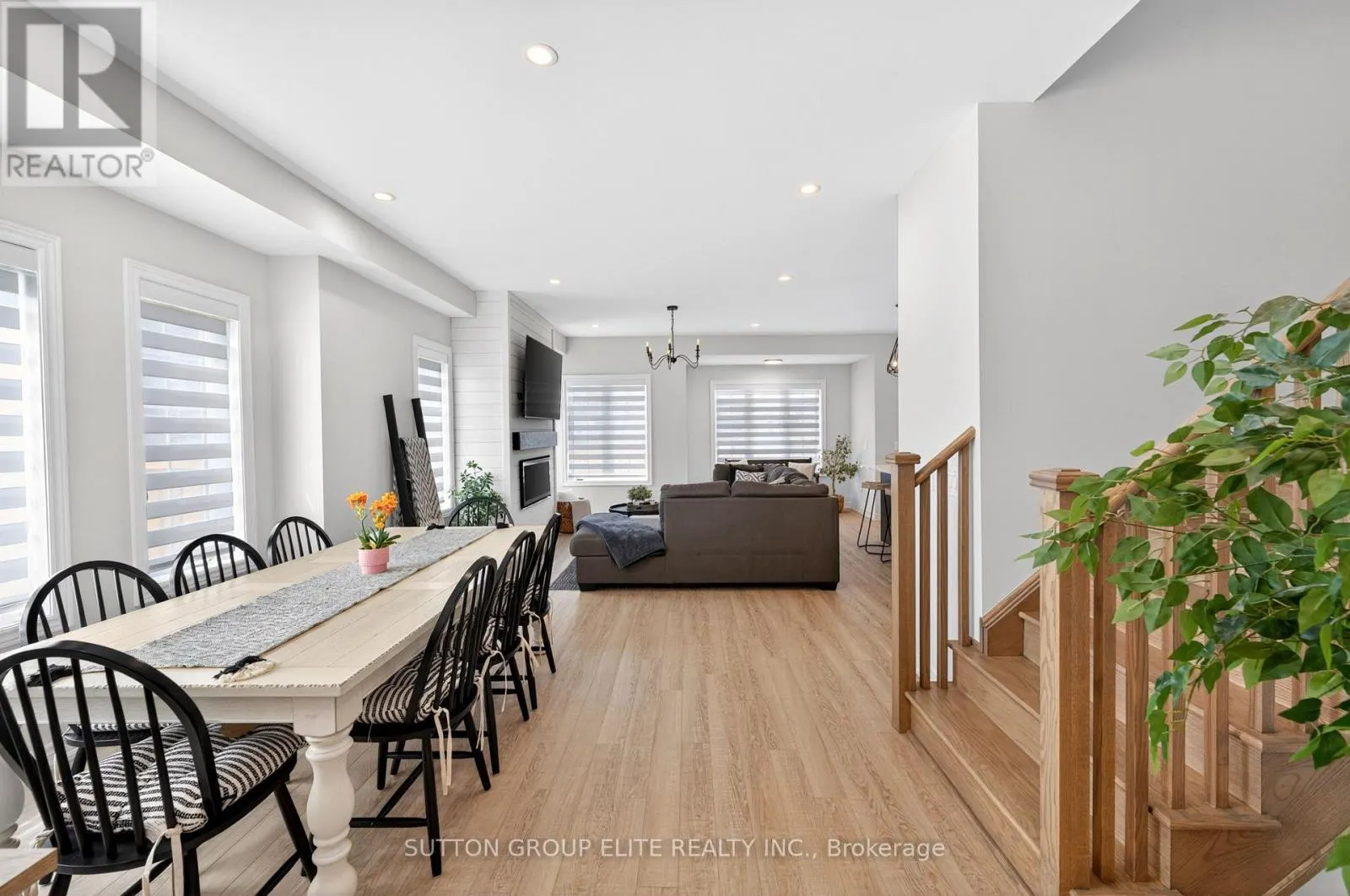 95 ELLIOT AVENUE W