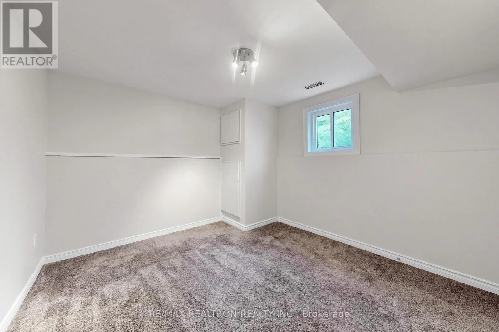 938 WHITEFIELD DRIVE