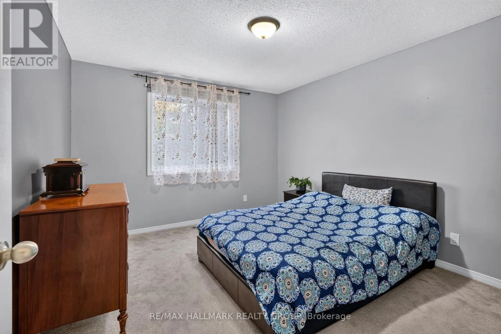 502 ROUGEMOUNT CRESCENT