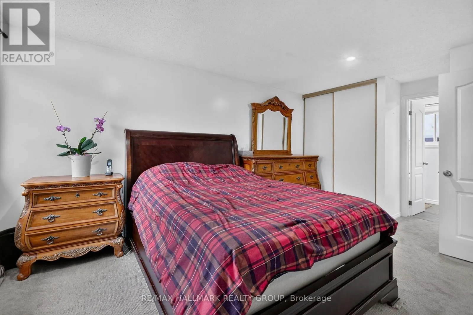 502 ROUGEMOUNT CRESCENT