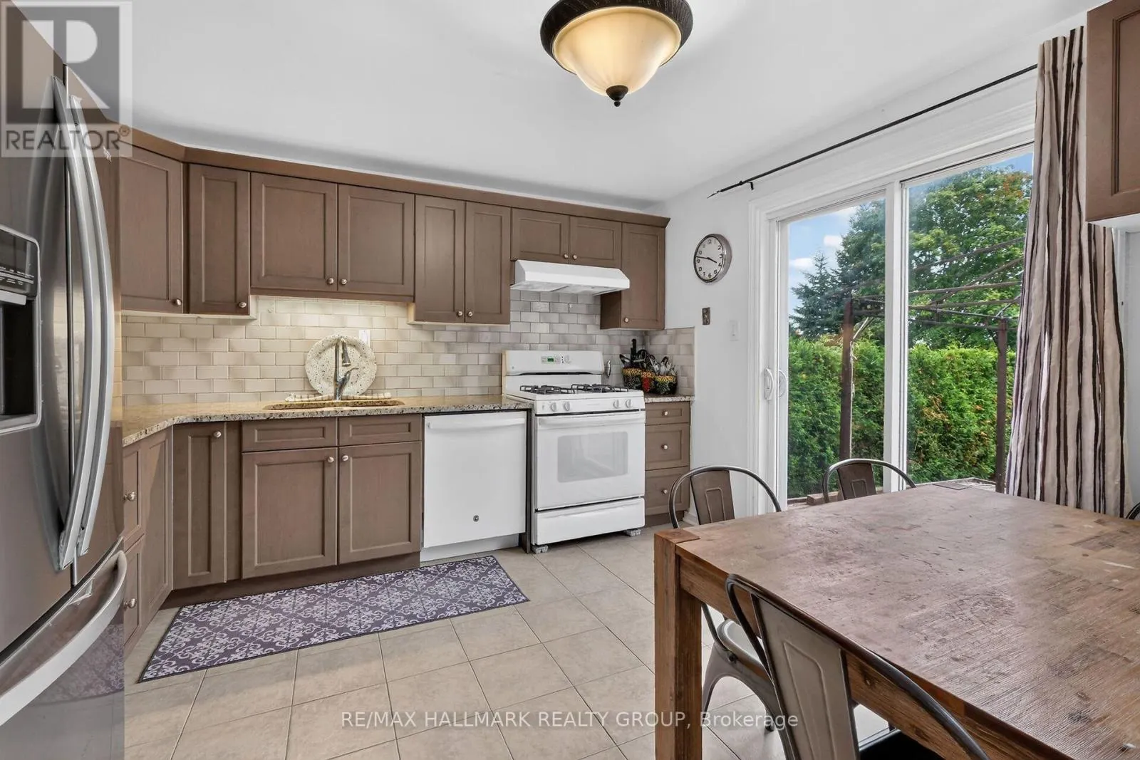 502 ROUGEMOUNT CRESCENT