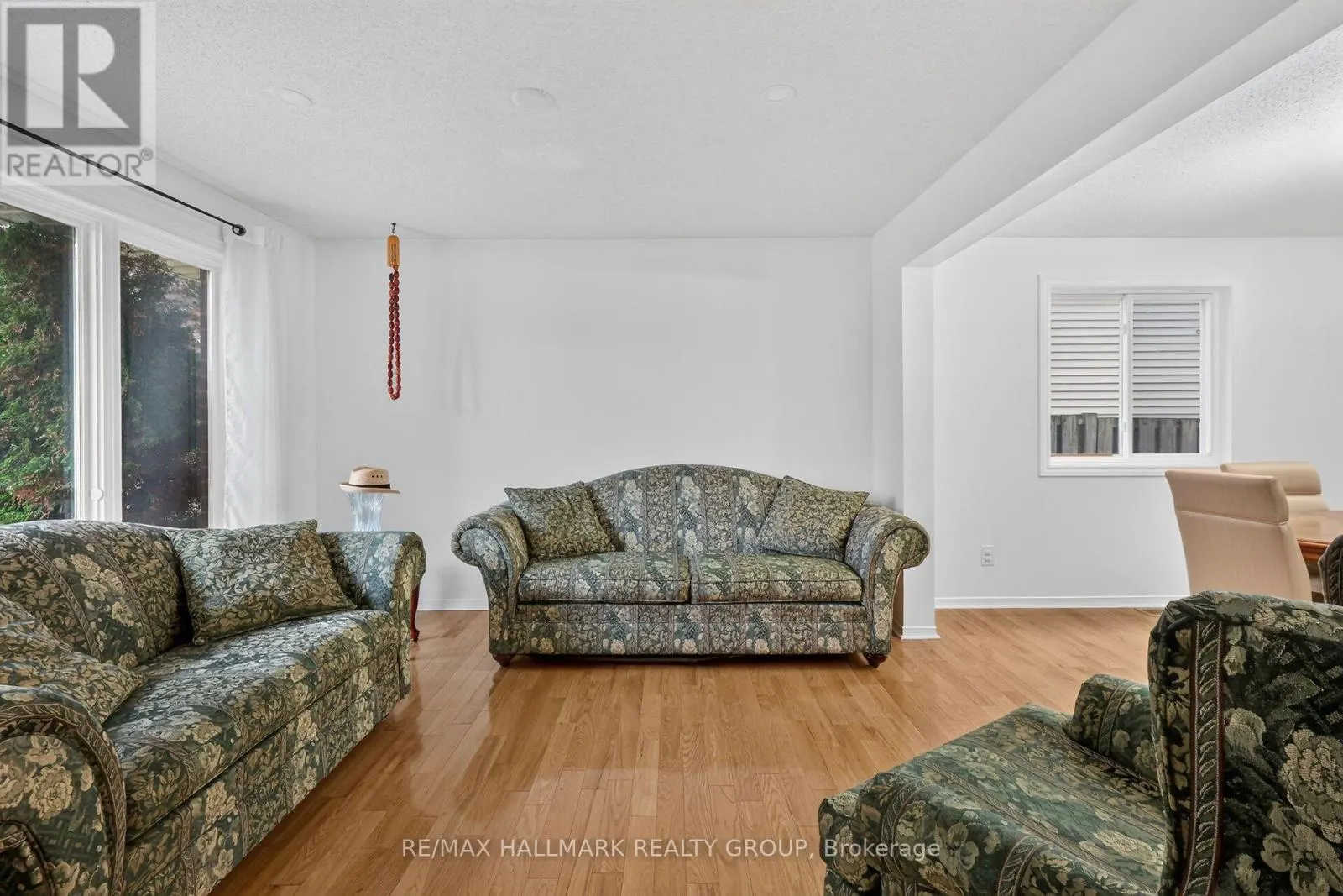 502 ROUGEMOUNT CRESCENT