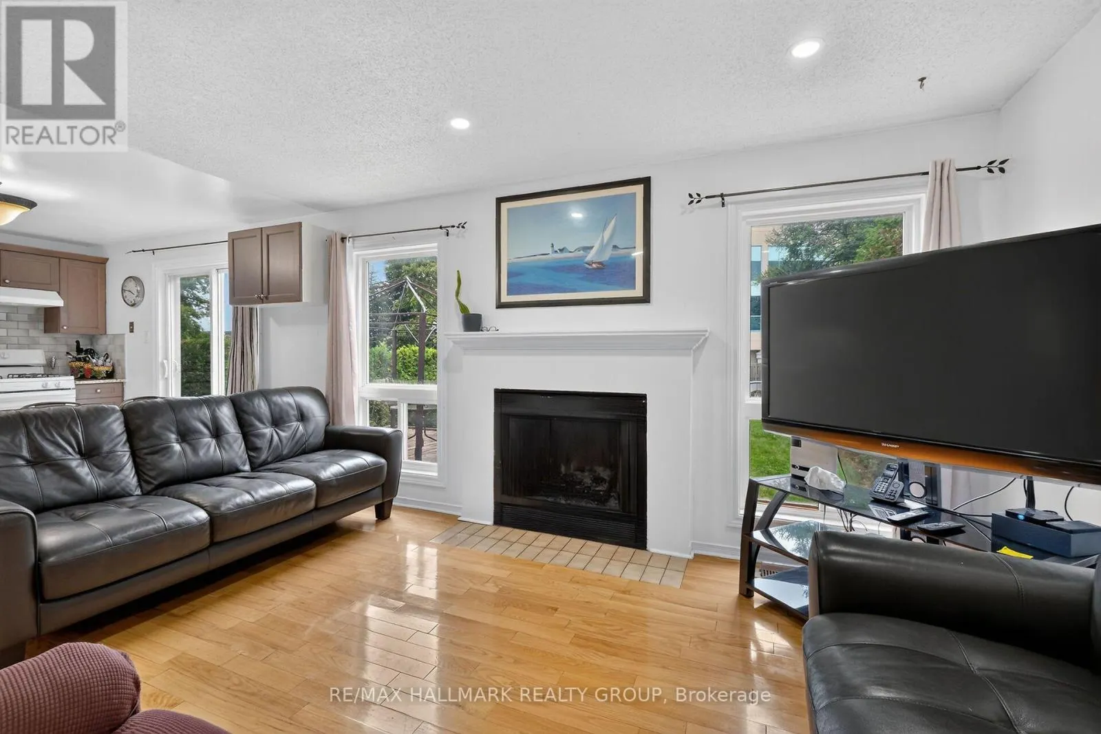 502 ROUGEMOUNT CRESCENT