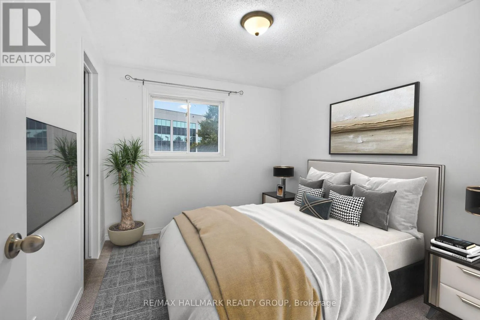 502 ROUGEMOUNT CRESCENT