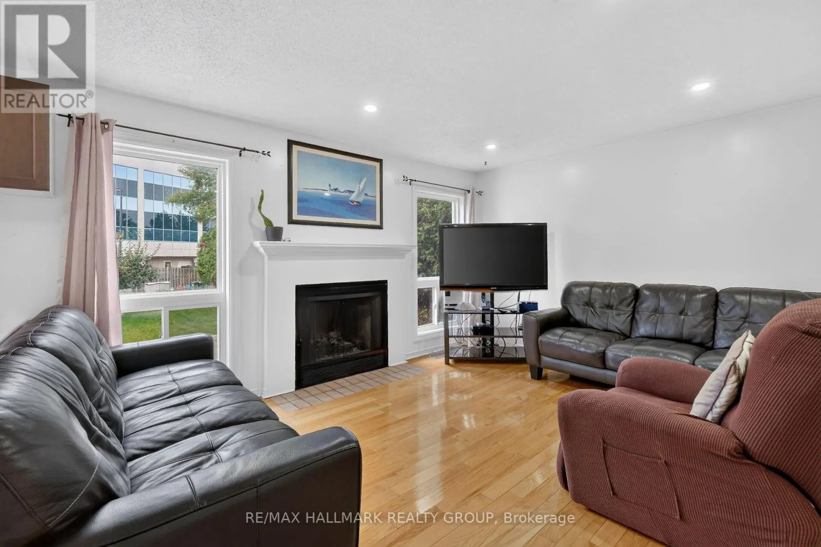 502 ROUGEMOUNT CRESCENT