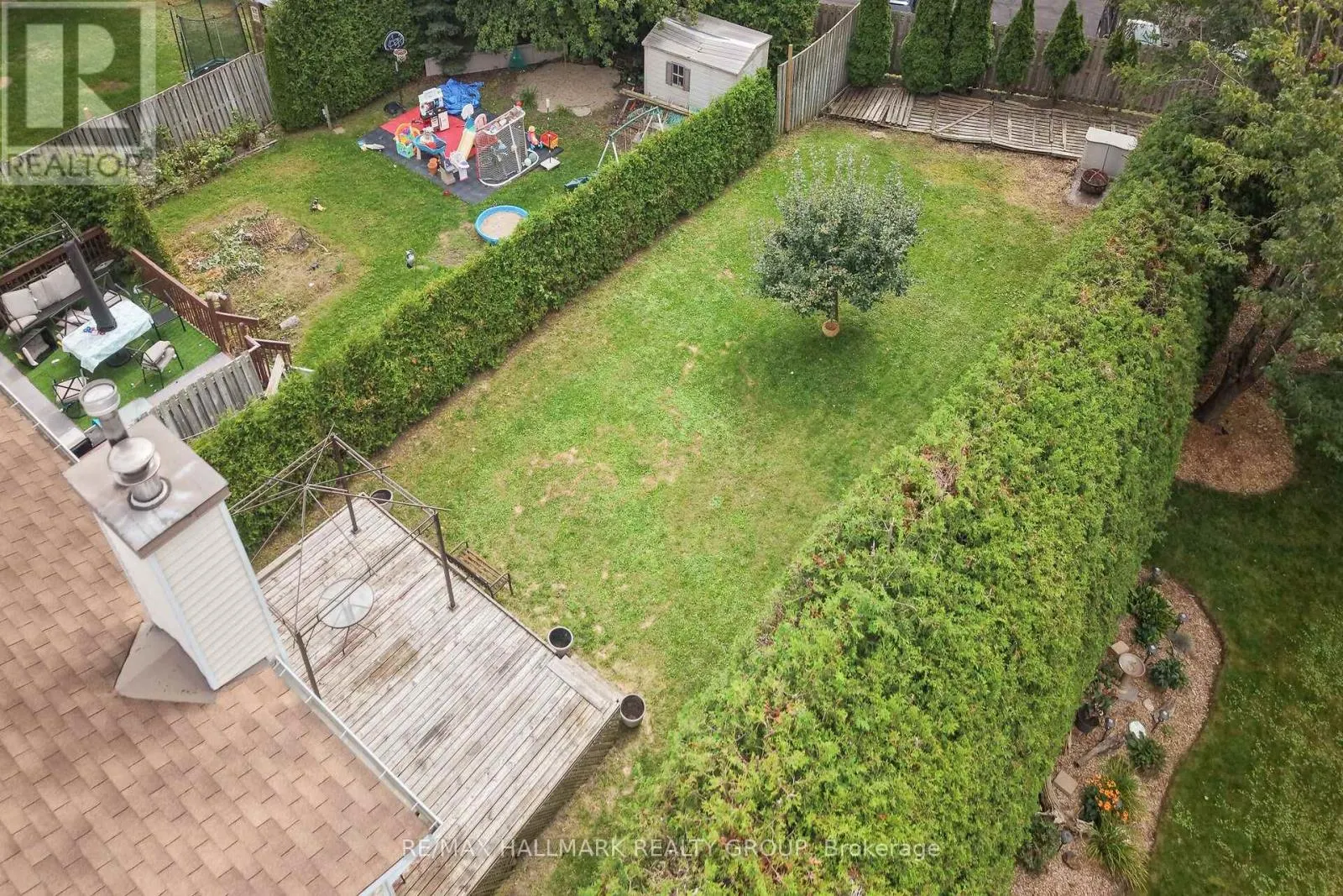 502 ROUGEMOUNT CRESCENT