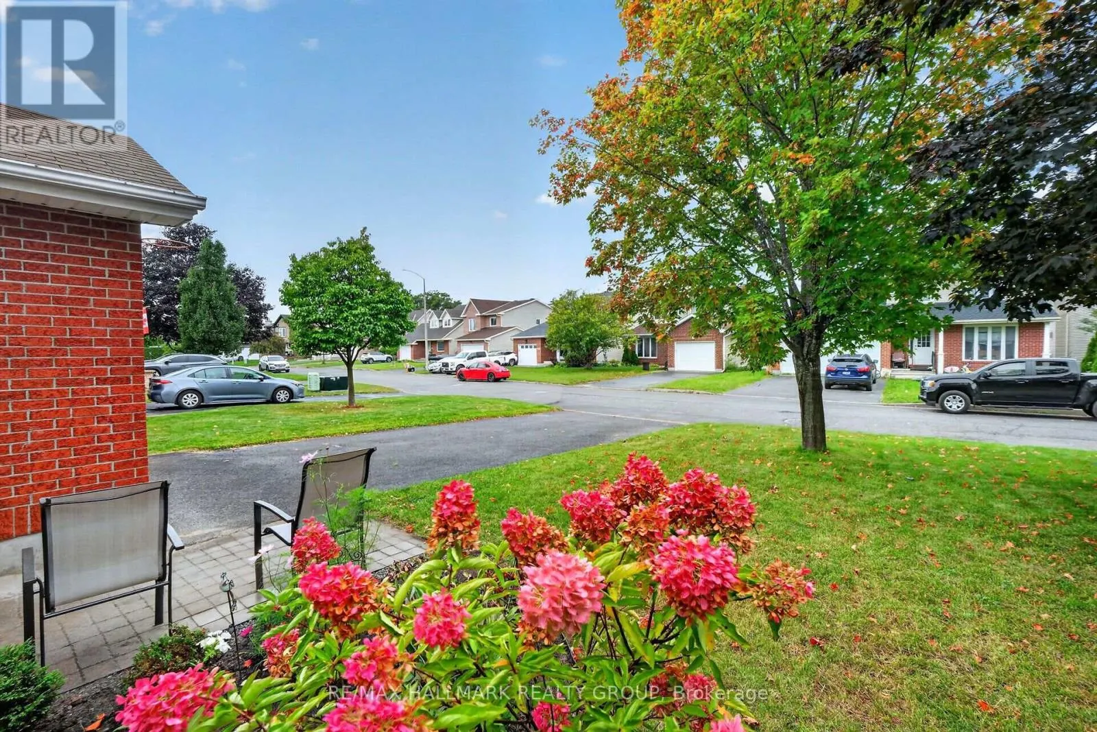 502 ROUGEMOUNT CRESCENT