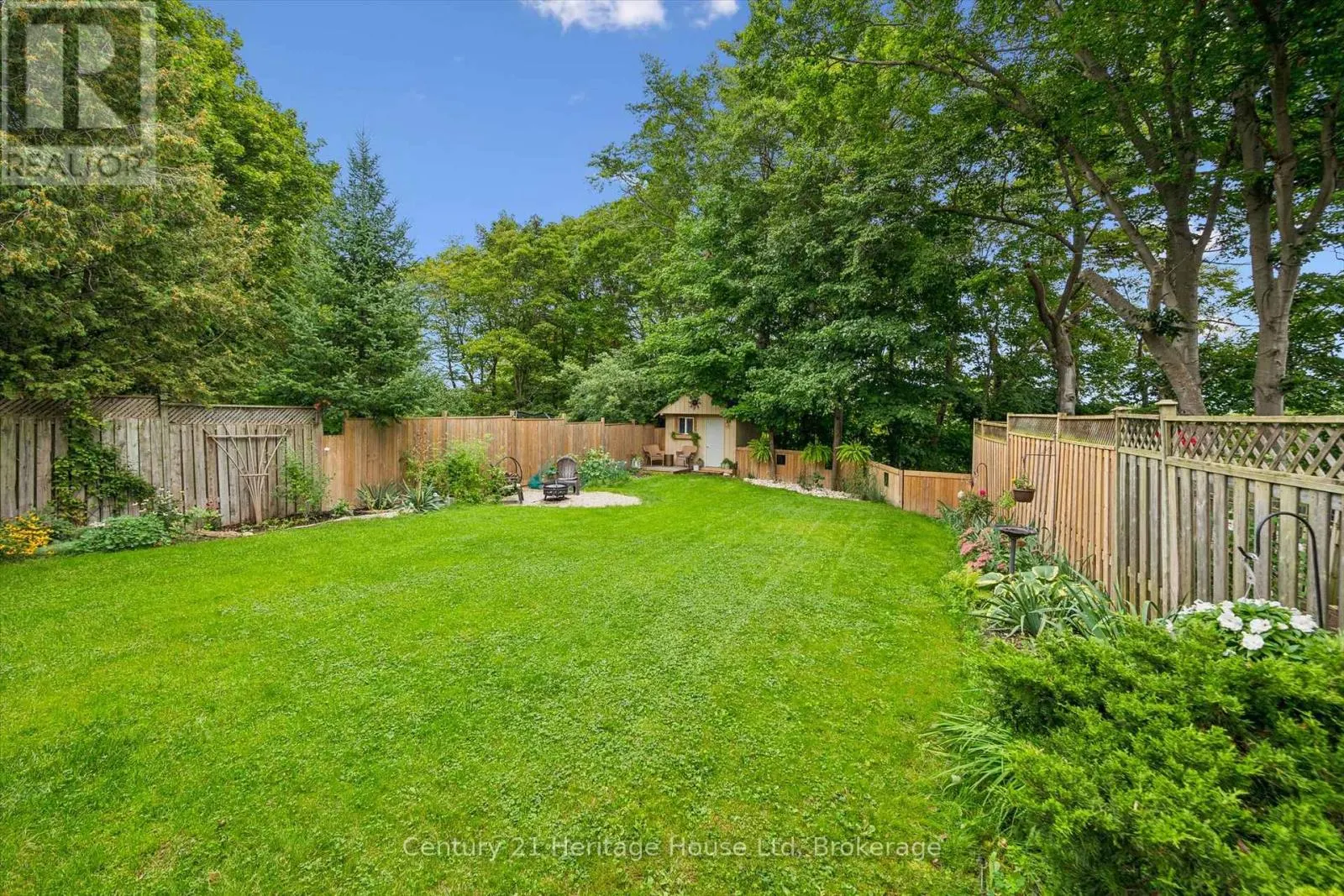 635 HILLVIEW ROAD