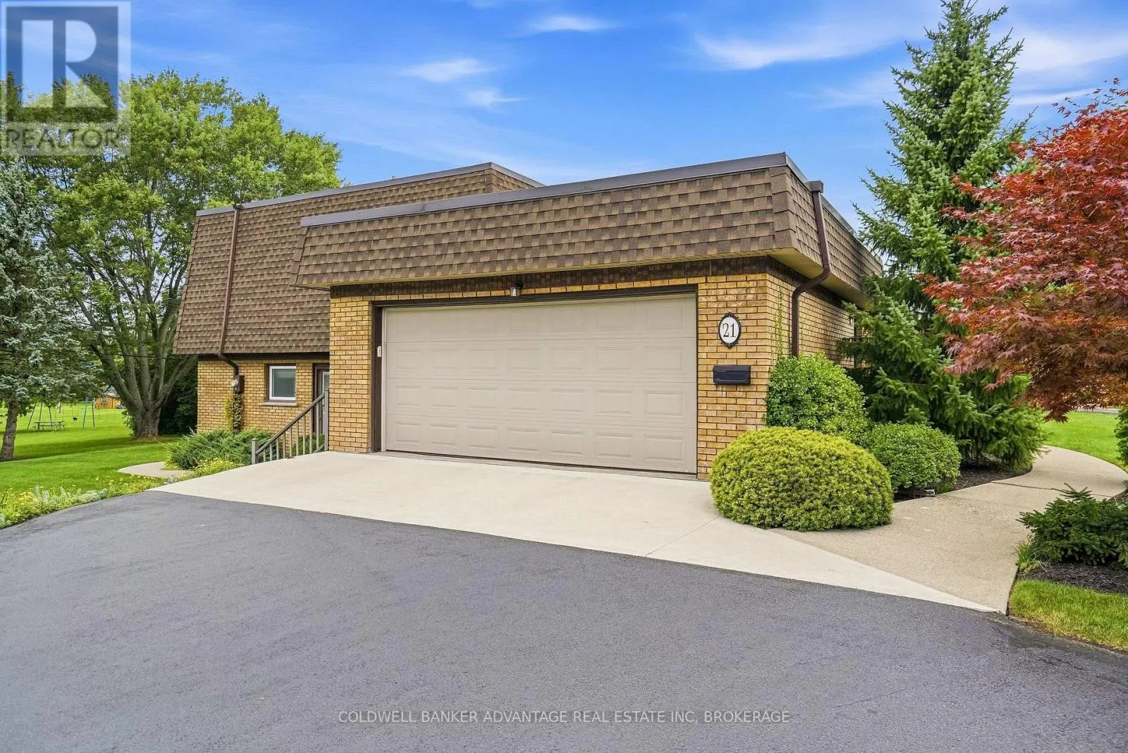 21 THORNCREST ROAD