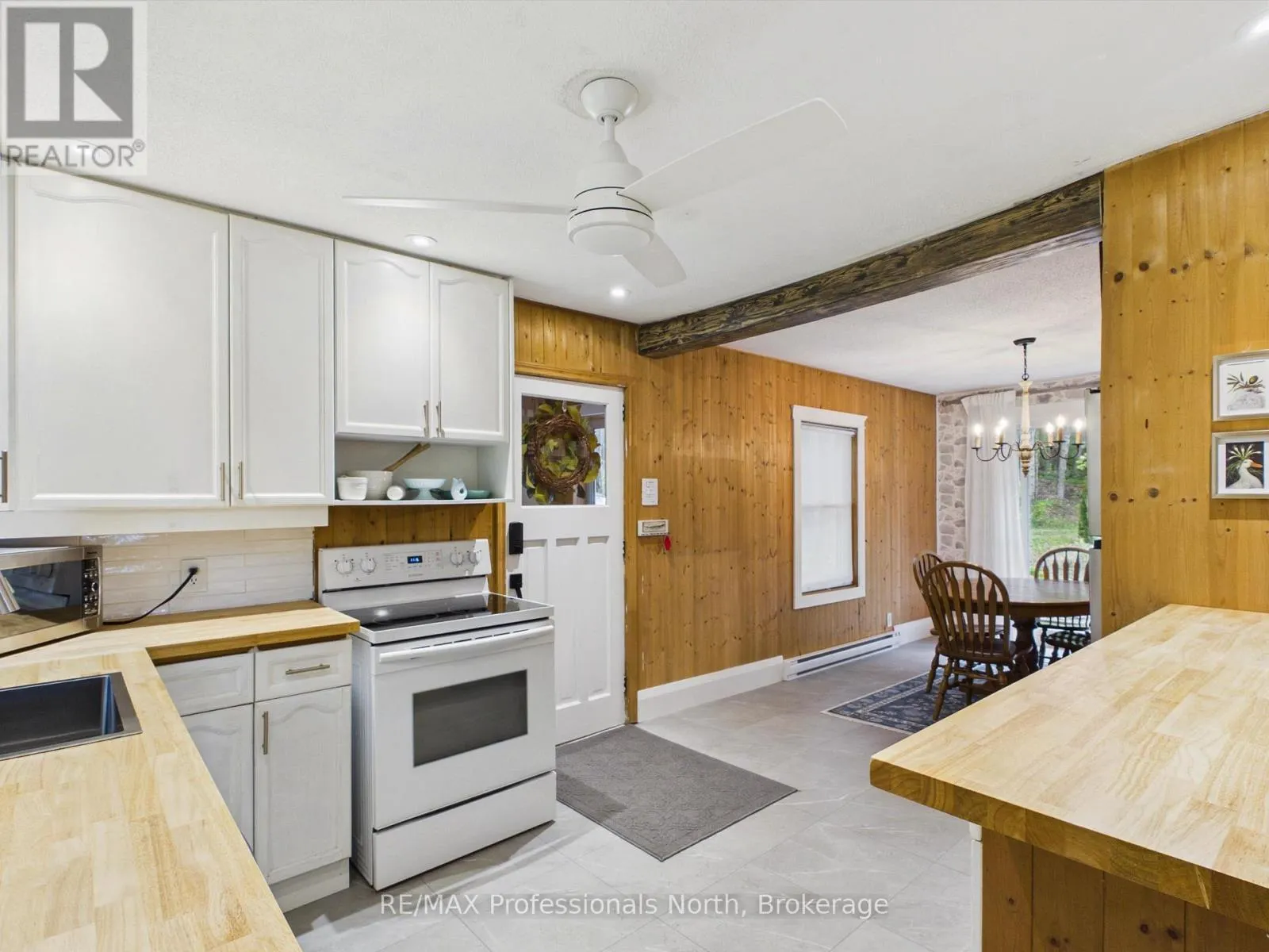 1037 STRAWBERRY BAY ROAD