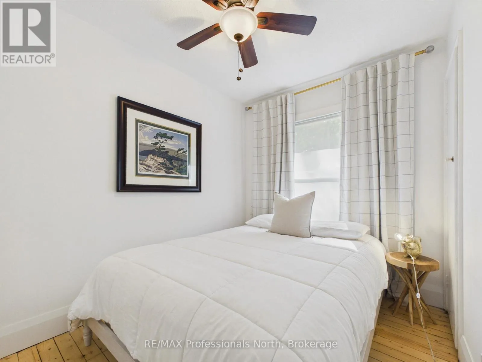 1037 STRAWBERRY BAY ROAD