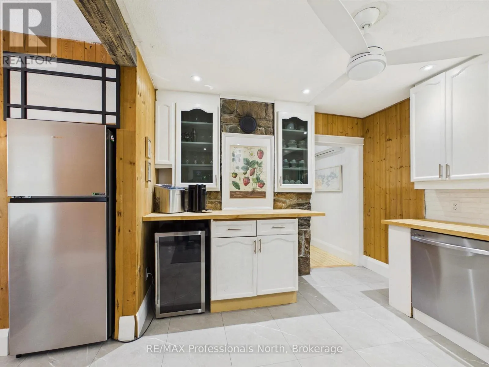 1037 STRAWBERRY BAY ROAD
