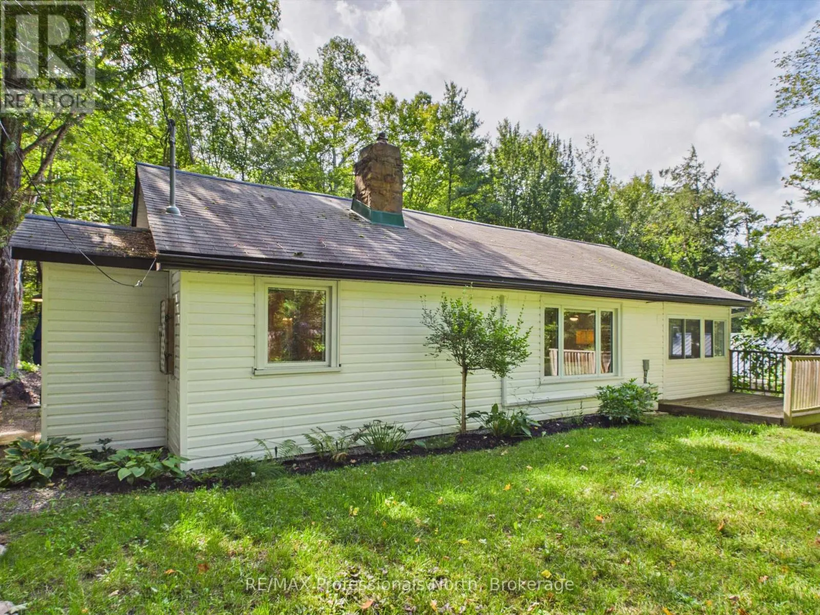 1037 STRAWBERRY BAY ROAD