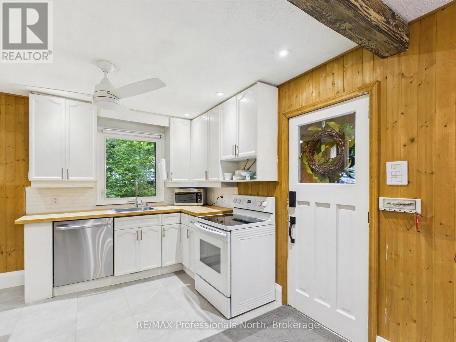 1037 STRAWBERRY BAY ROAD