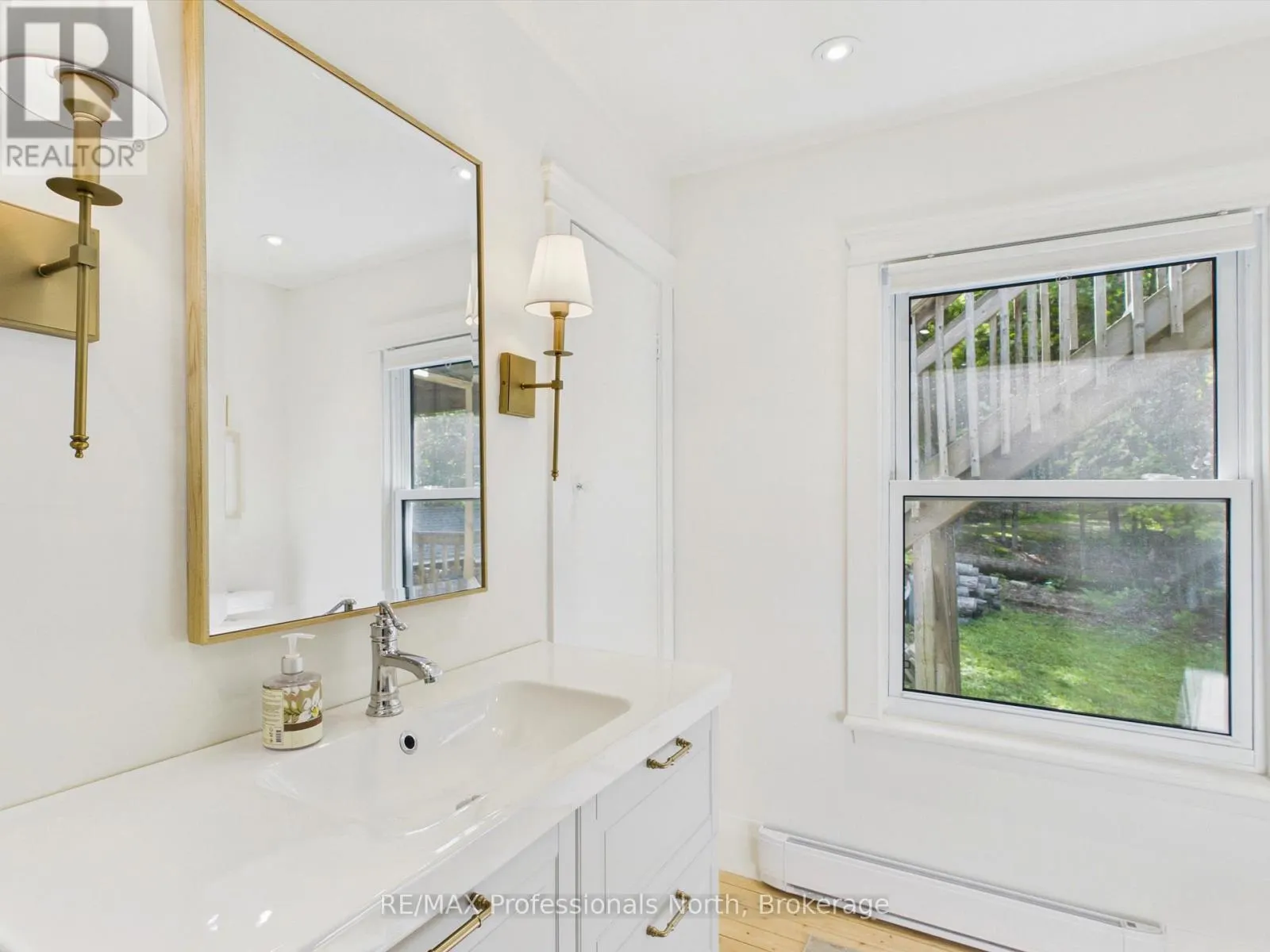 1037 STRAWBERRY BAY ROAD