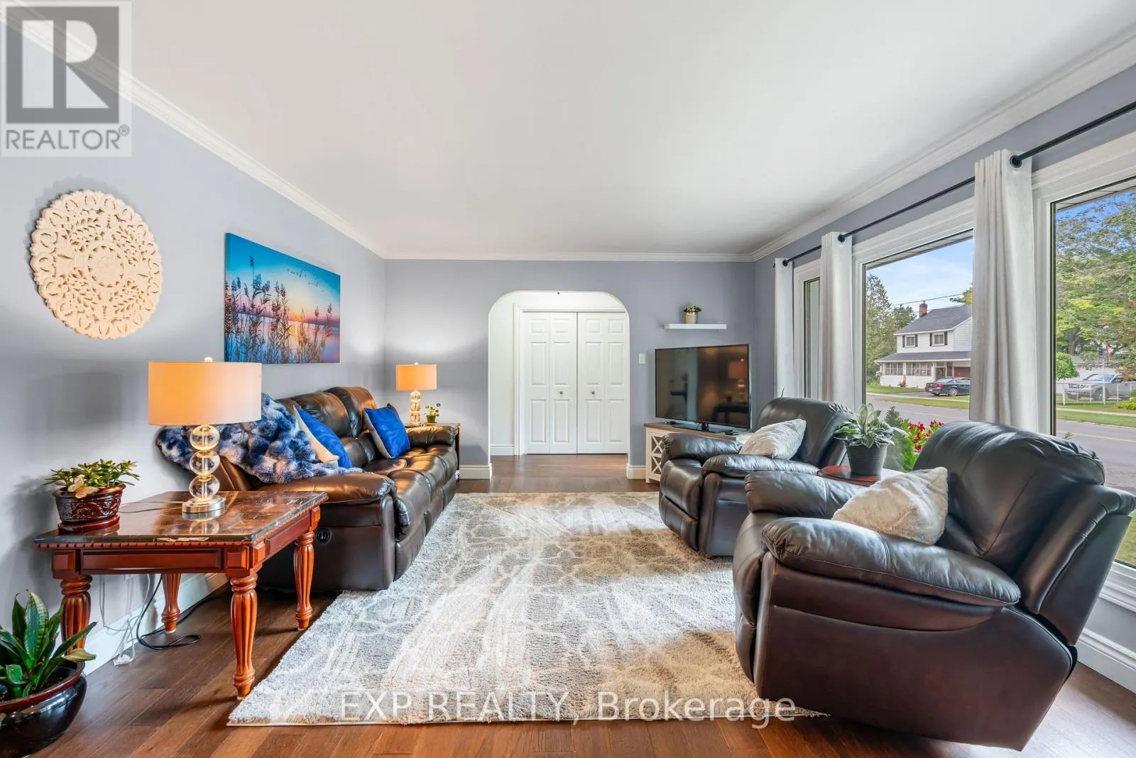 361 CHURCHILL ROAD E