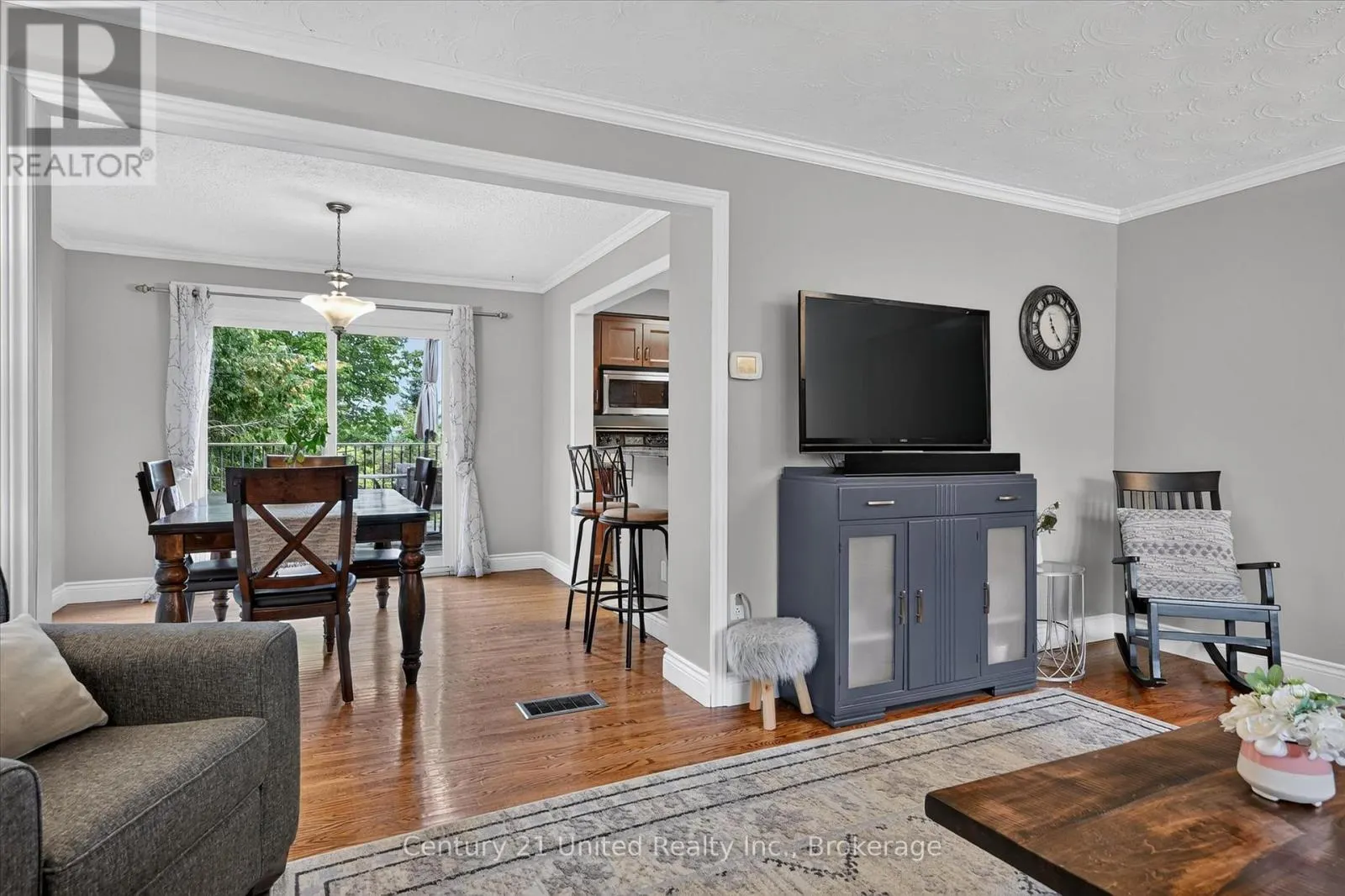 537 MONTCALM DRIVE