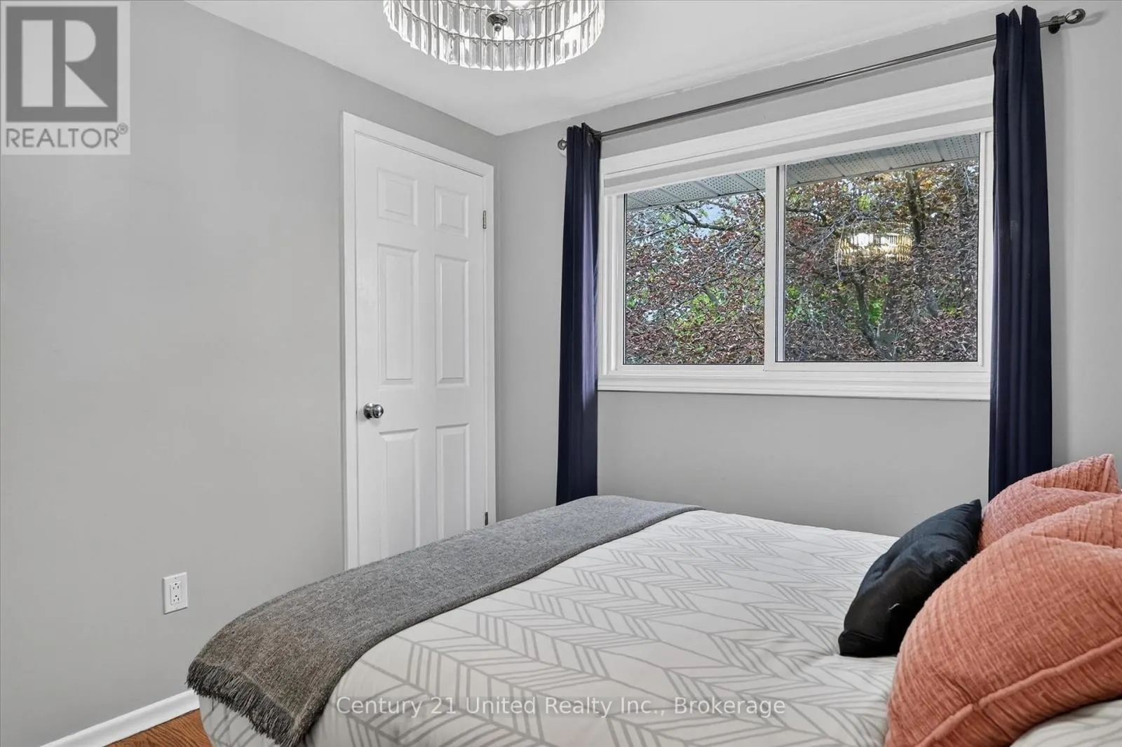 537 MONTCALM DRIVE
