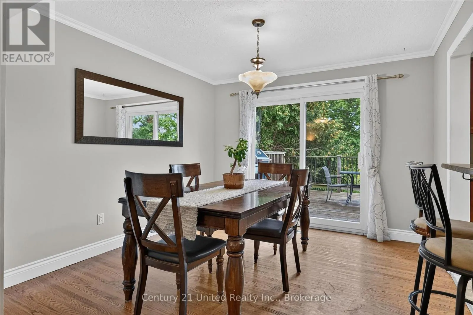 537 MONTCALM DRIVE