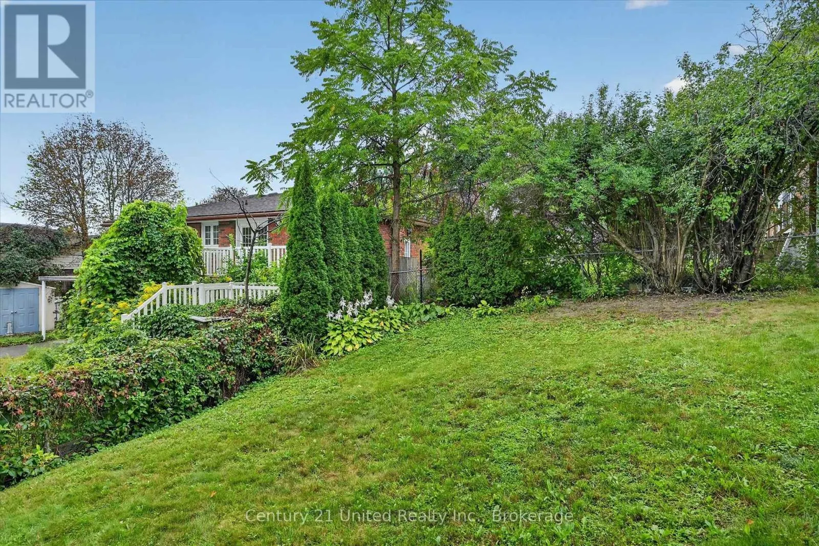 537 MONTCALM DRIVE