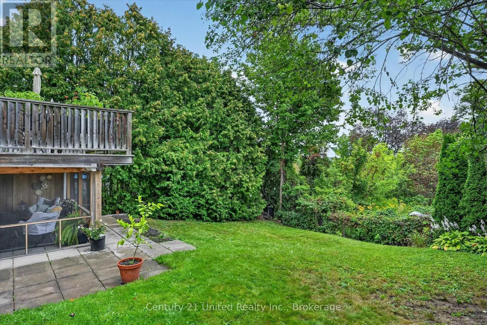 537 MONTCALM DRIVE