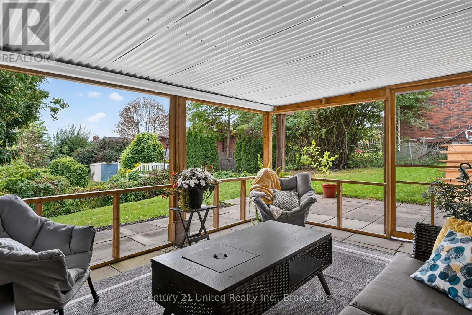 537 MONTCALM DRIVE